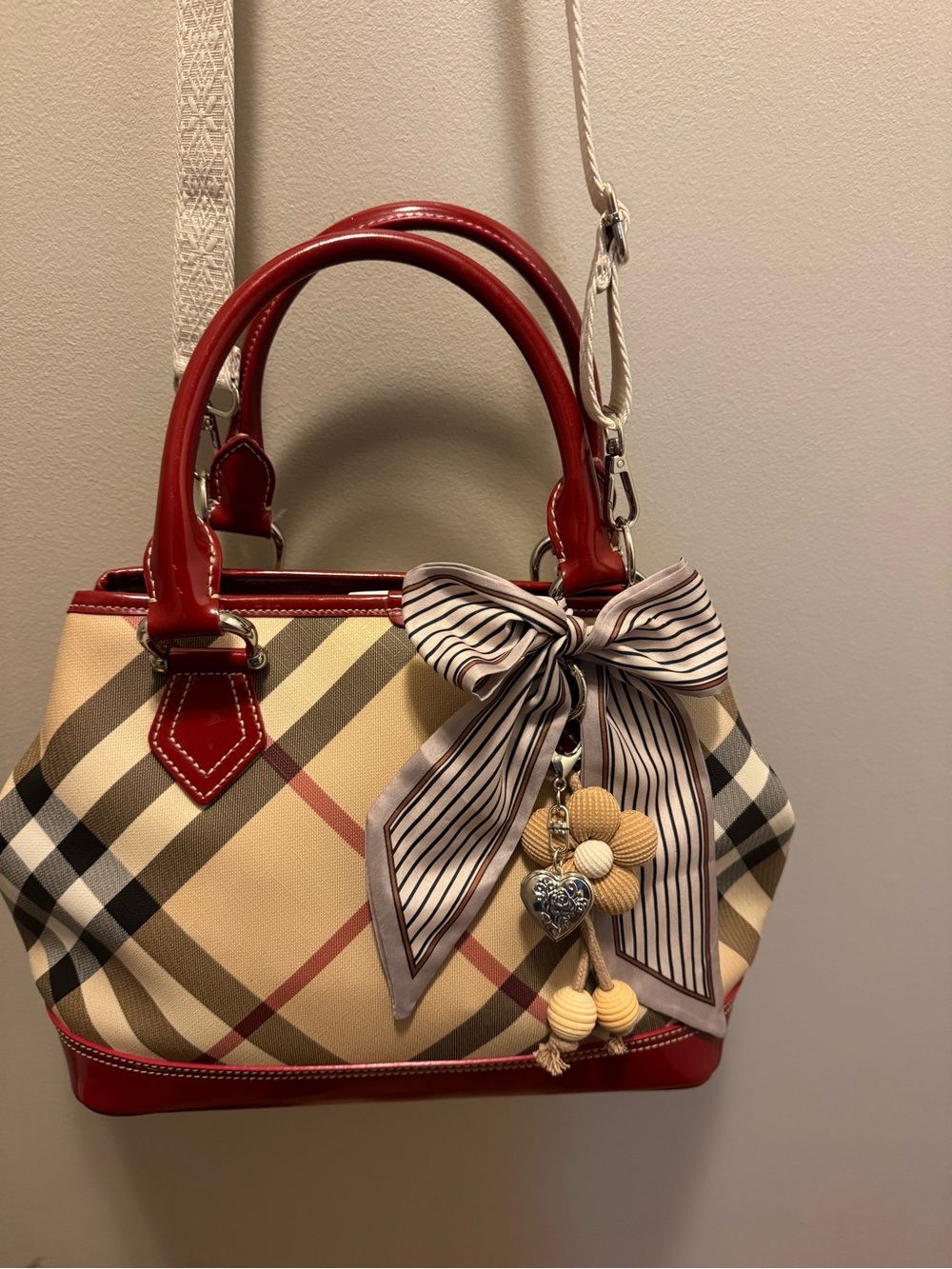 Vintage Burberry Nova Check Red Patent Satchel Y2K + Dust Bag Tags Strap Charms - Picture 11 of 15